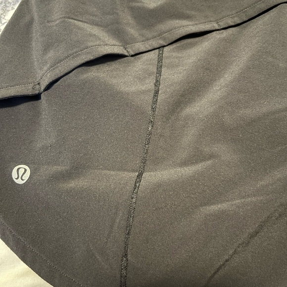 Lululemon speed up shorts - Picture 3 of 3